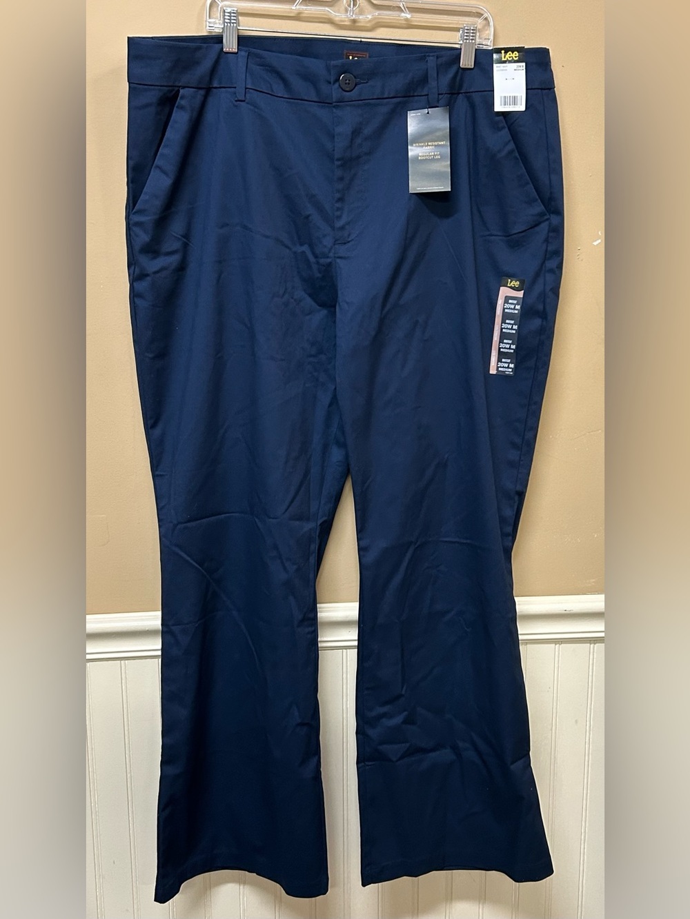 NWT Lee BOOTCUT Pants Women's 20W Blue Mid Rise WRINKLE FREE COTTON BLEND